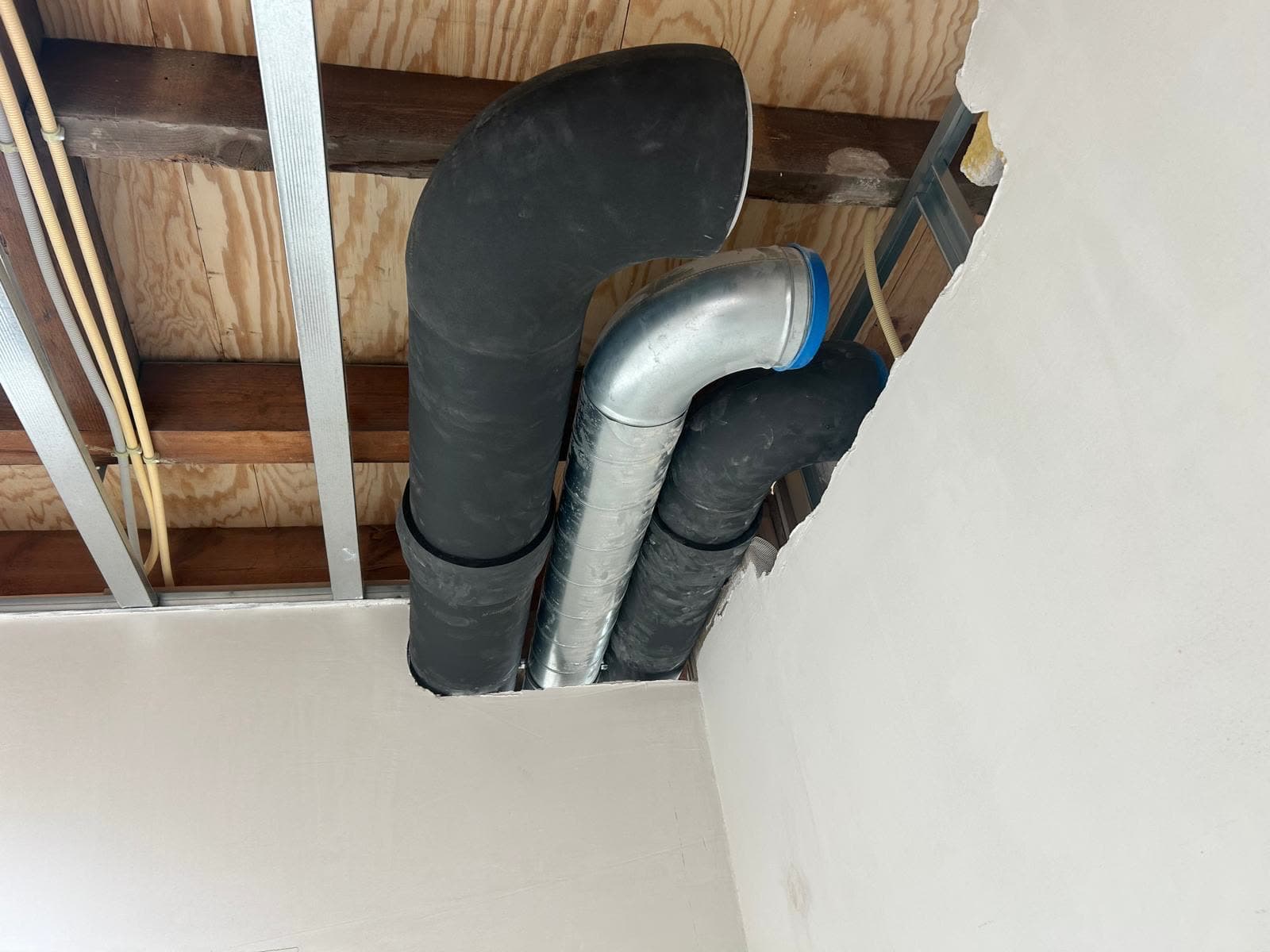 Zehnder ComfoClime op een ComfoAir Q, geplaatst door WTW.nl, woninginstallatie 2